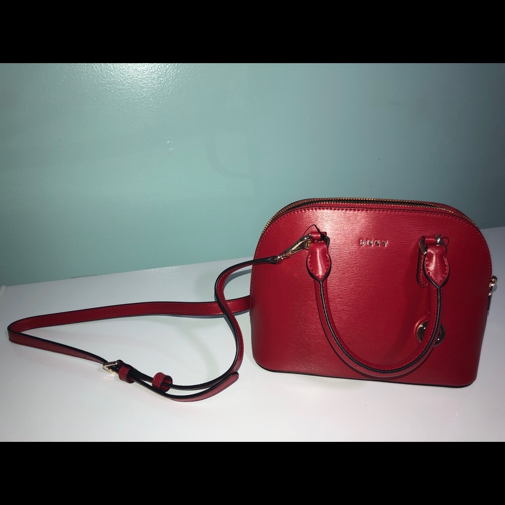 DKNY
Bryant Dome Satchel - Picture 2 of 11